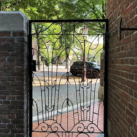 Emma Ln Bed & Breakfast